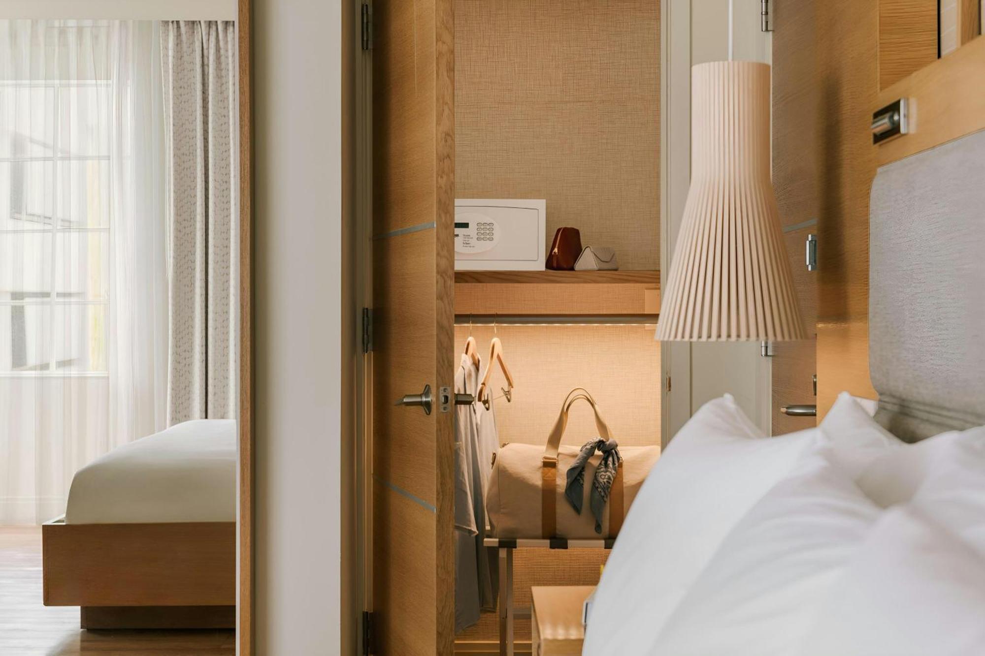 Sonder The Abbey Hotel 4*